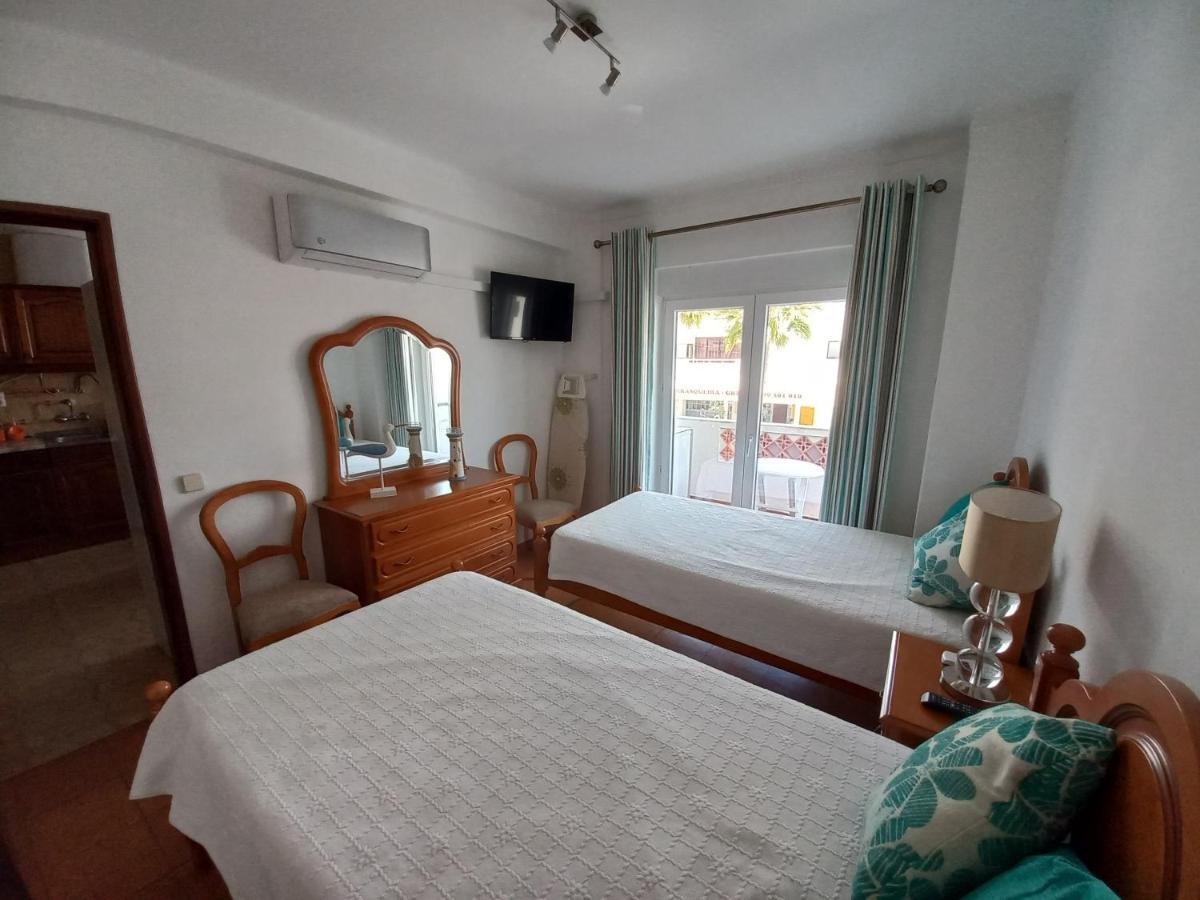 Regueiro Quarteira Beach Apartment Buitenkant foto